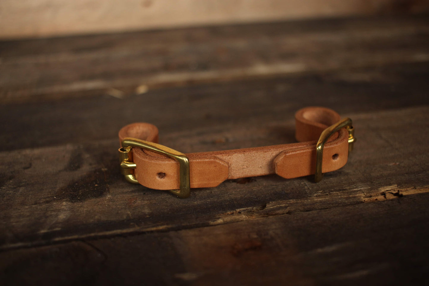 Curb Strap Natural/Brass